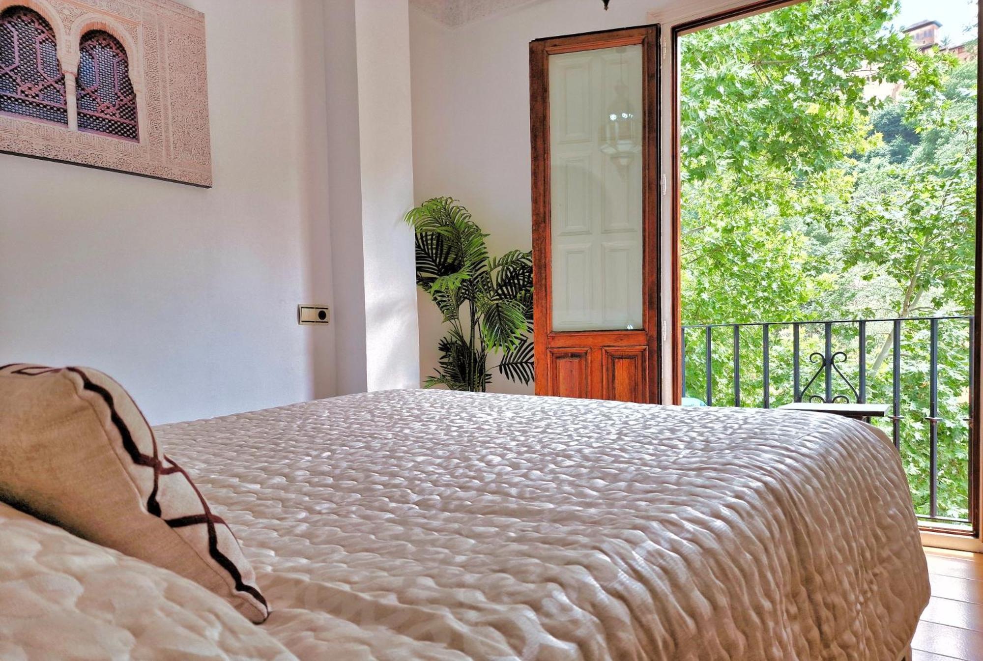 The Nasrid Palace From Your Bed ! Granada Dış mekan fotoğraf