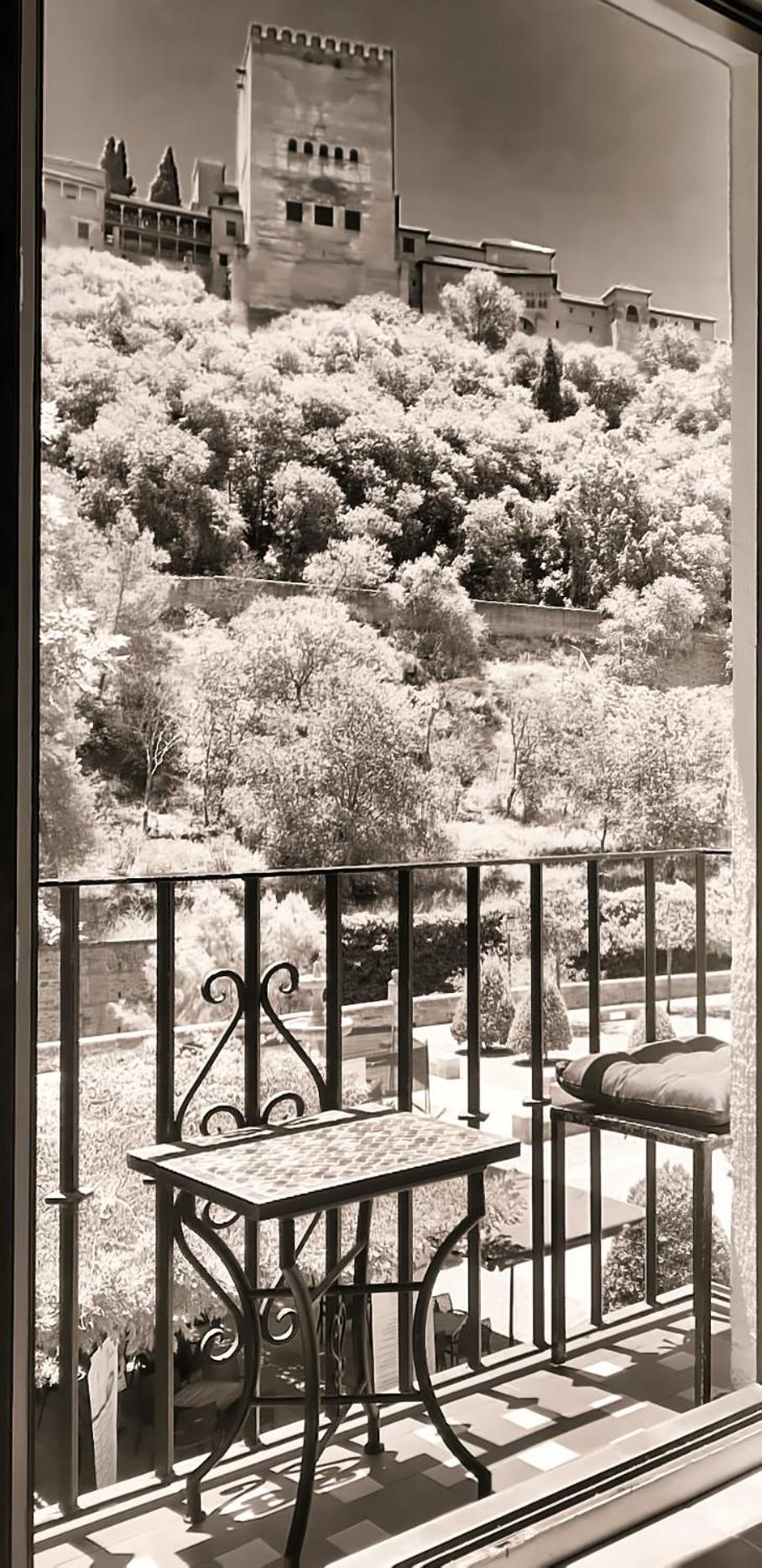The Nasrid Palace From Your Bed ! Granada Dış mekan fotoğraf