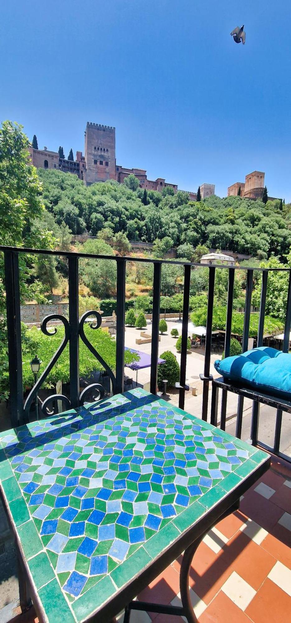 The Nasrid Palace From Your Bed ! Granada Dış mekan fotoğraf